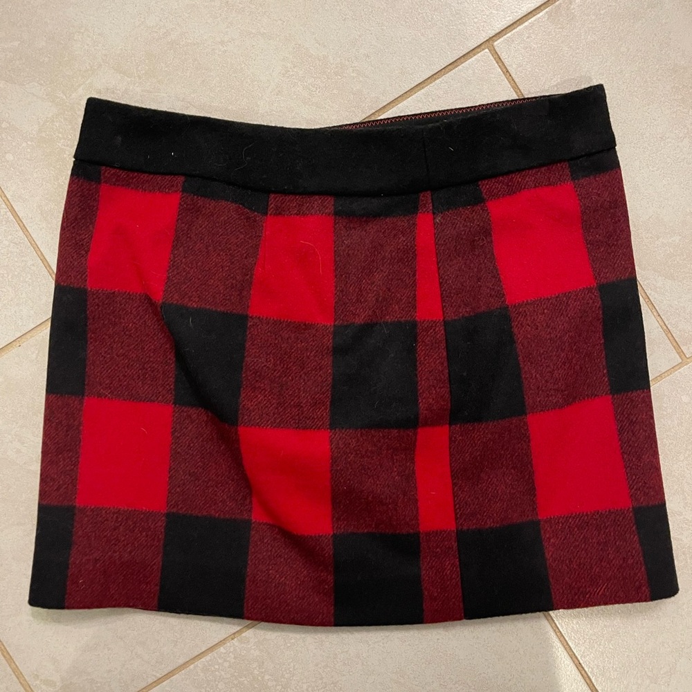 Jcrew red plaid skirt. Mini. Size 6.